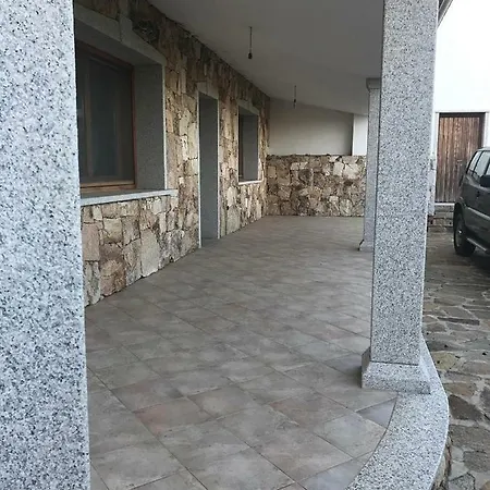 Ceci Villa *